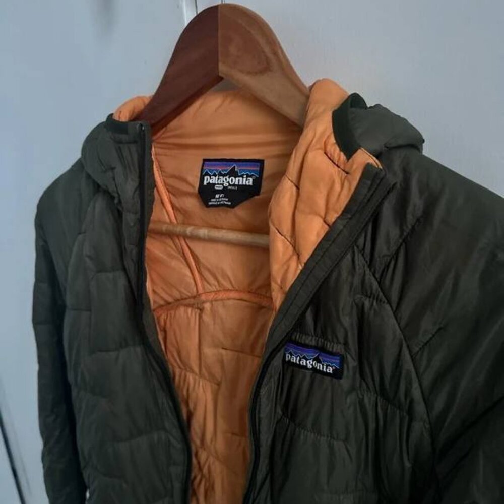 Patagonia Women’s Micro Puff Hoody Pine Needle Green Size M (UK 12–14, US 8–10) - Picture 5 of 6